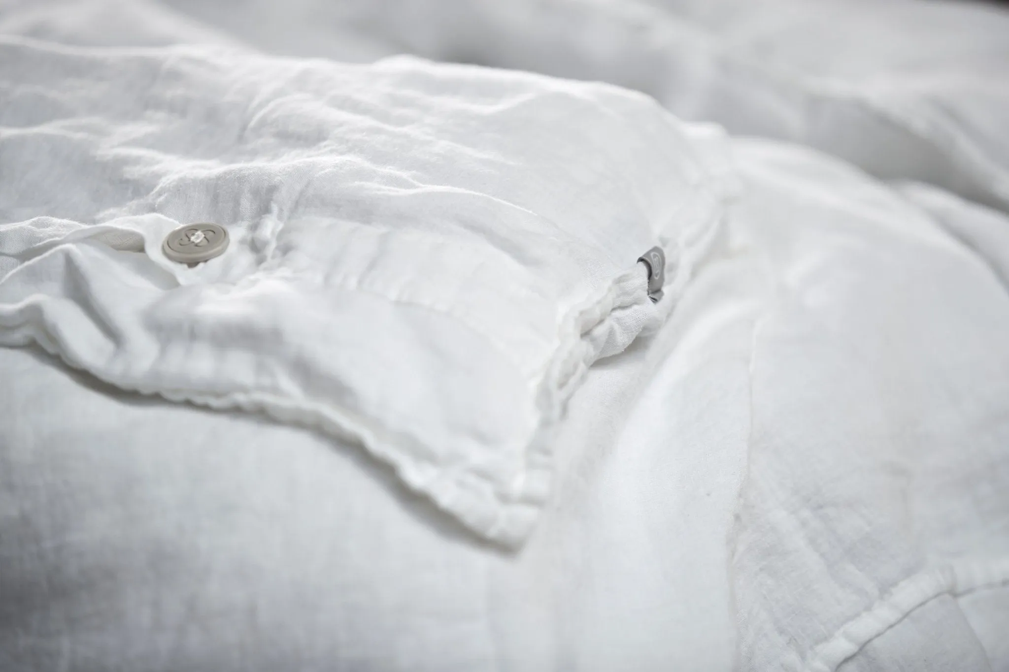 Airo Linen White