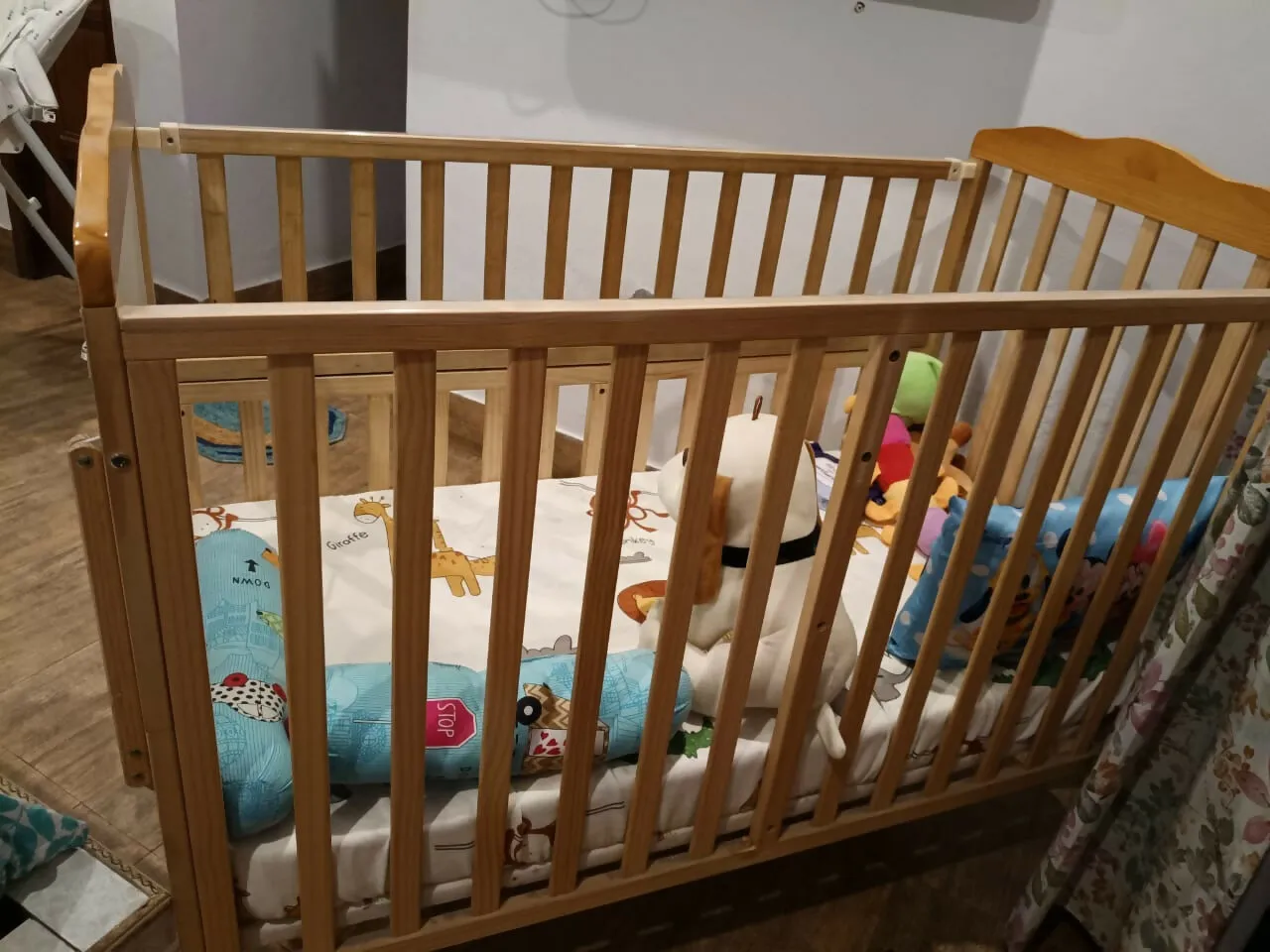 BABYHUG Lily Wooden Cot, Dimensions: 149×64×104 cm