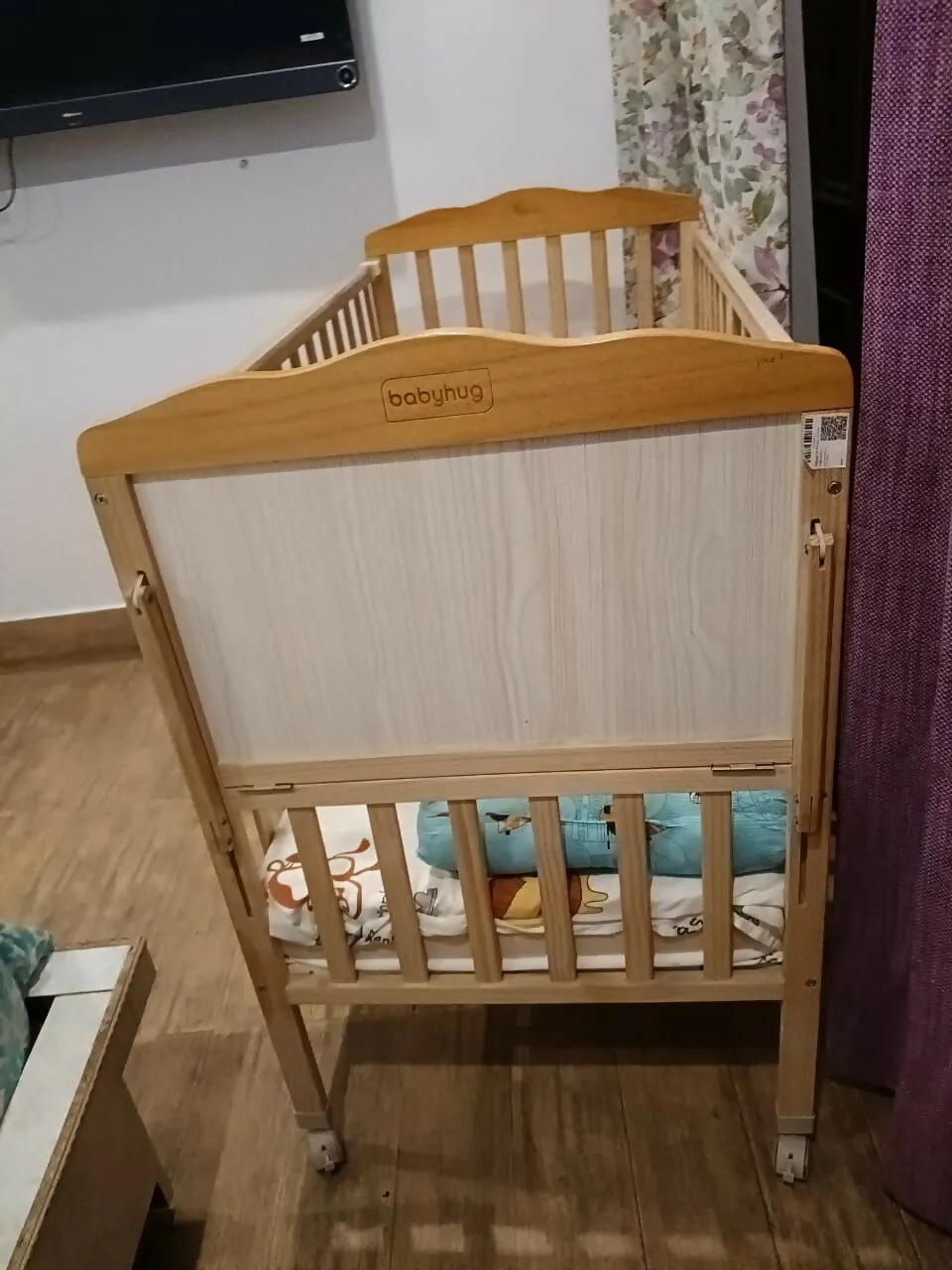 BABYHUG Lily Wooden Cot, Dimensions: 149×64×104 cm