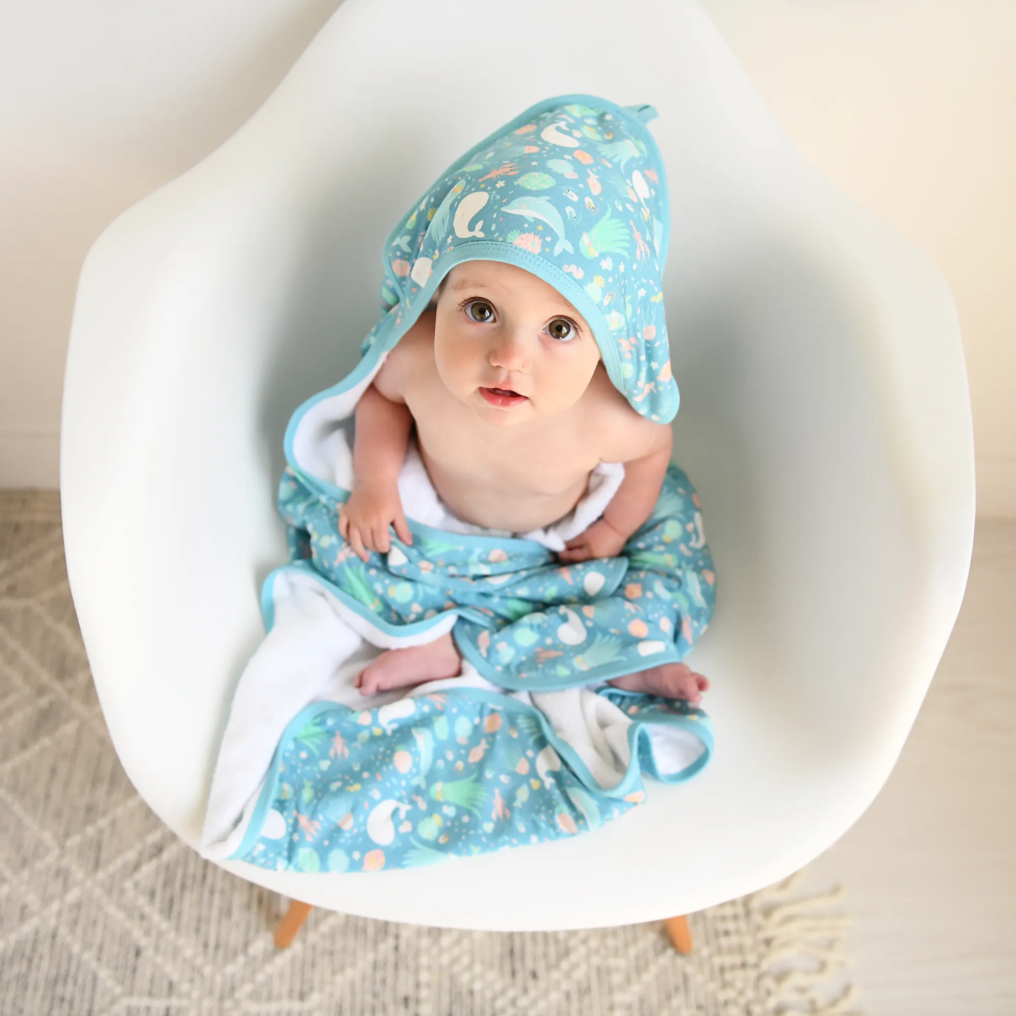 Bree Plush hooded TOWEL