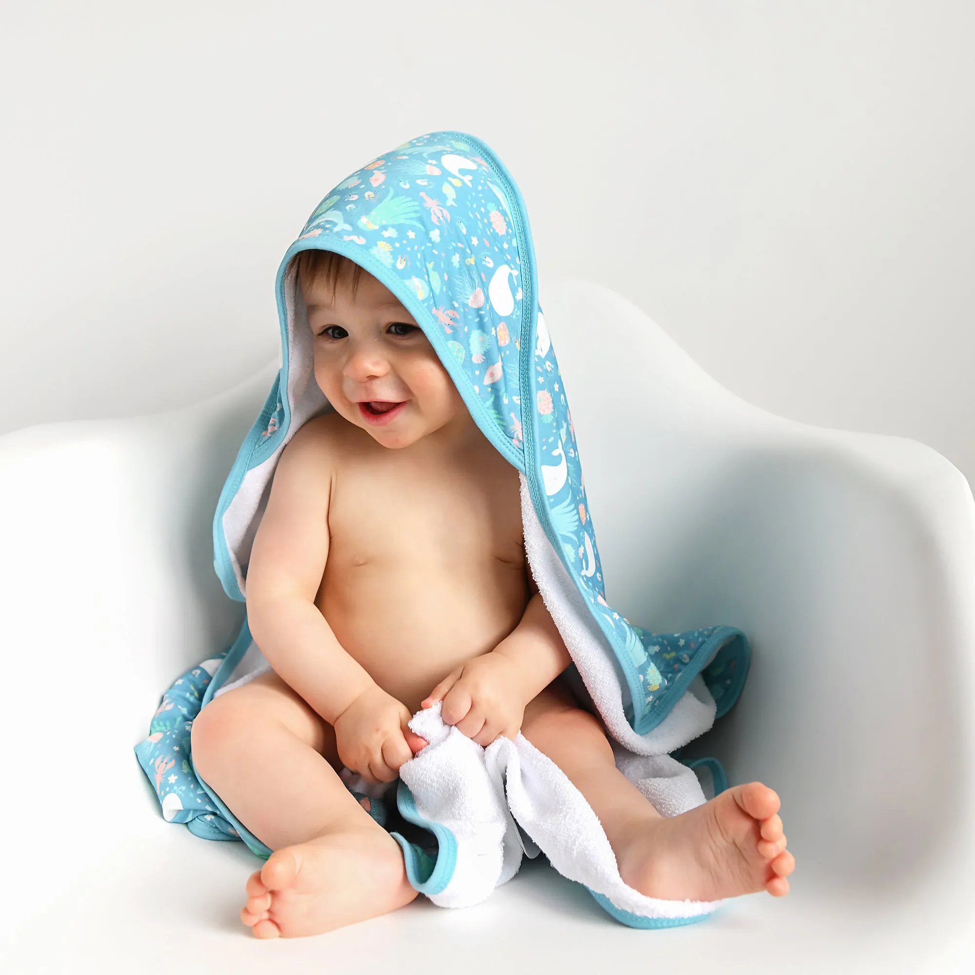 Bree Plush hooded TOWEL