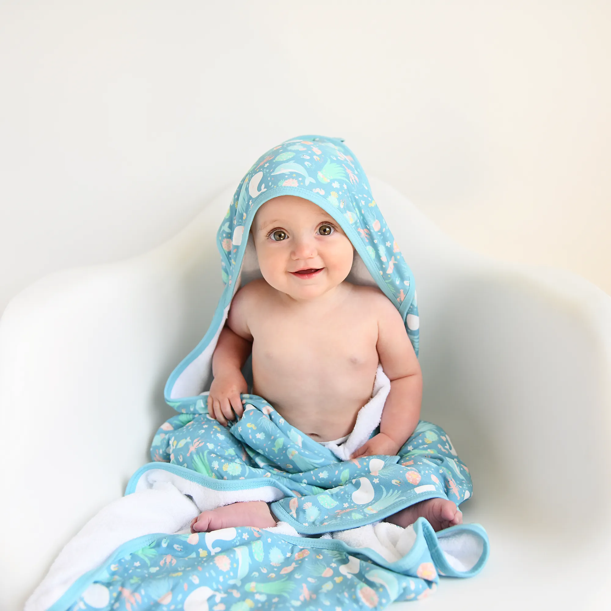 Bree Plush hooded TOWEL