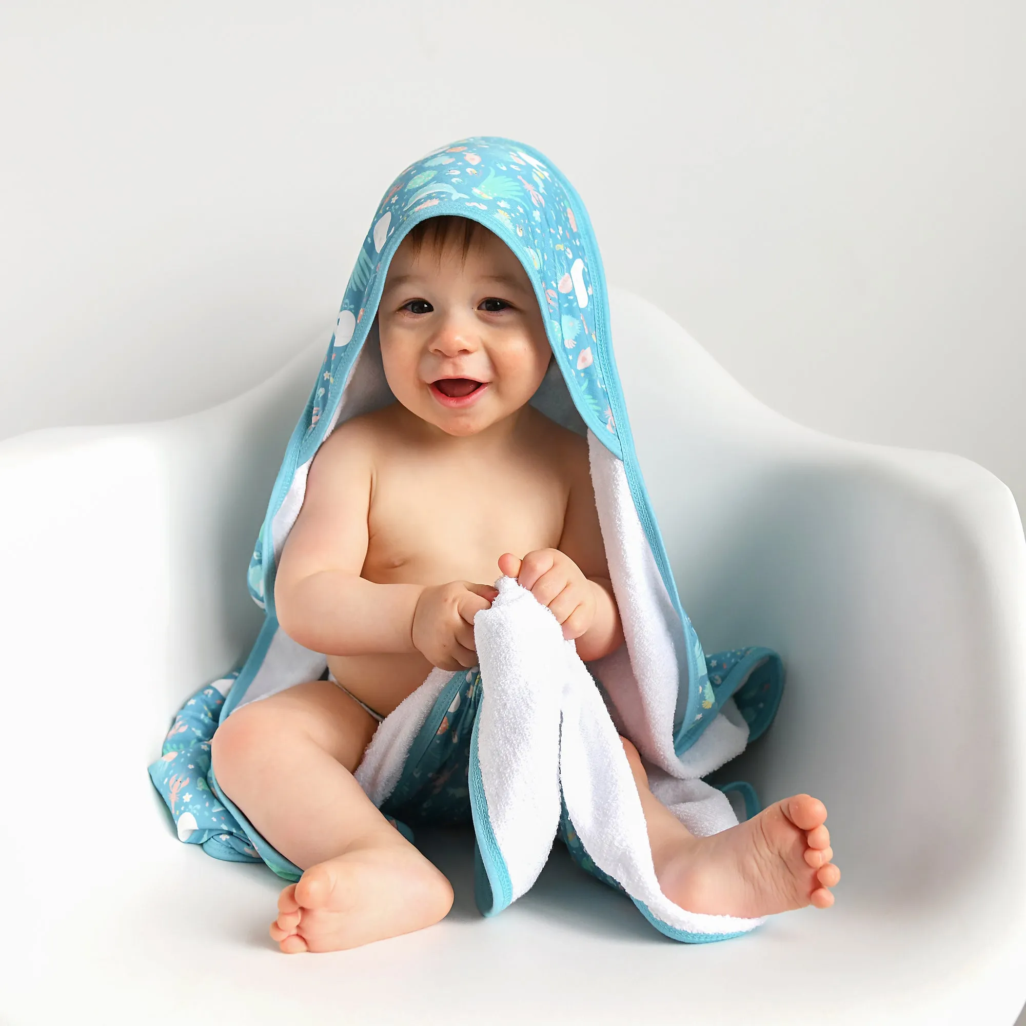 Bree Plush hooded TOWEL