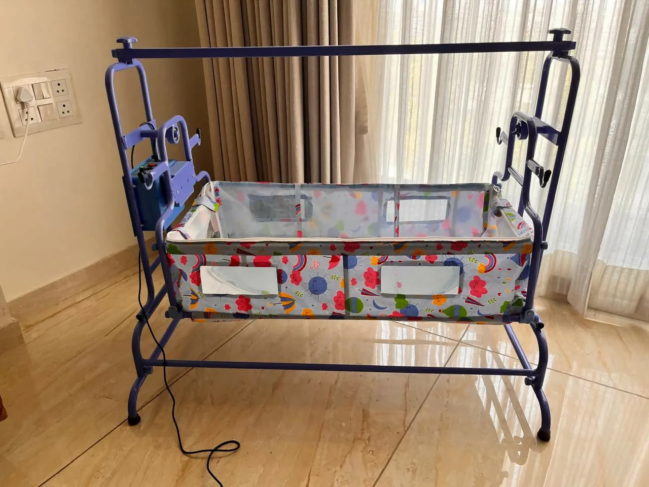 BUTTERFLY Noiseless Automatic Cradle With multiple speed setting and auto cut off