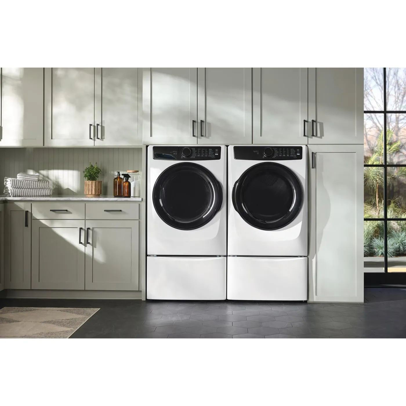 Electrolux 8.0 cu. ft. Front Load Perfect Steam™ Electric Dryer with Balanced Dry™ ELFE773CAW