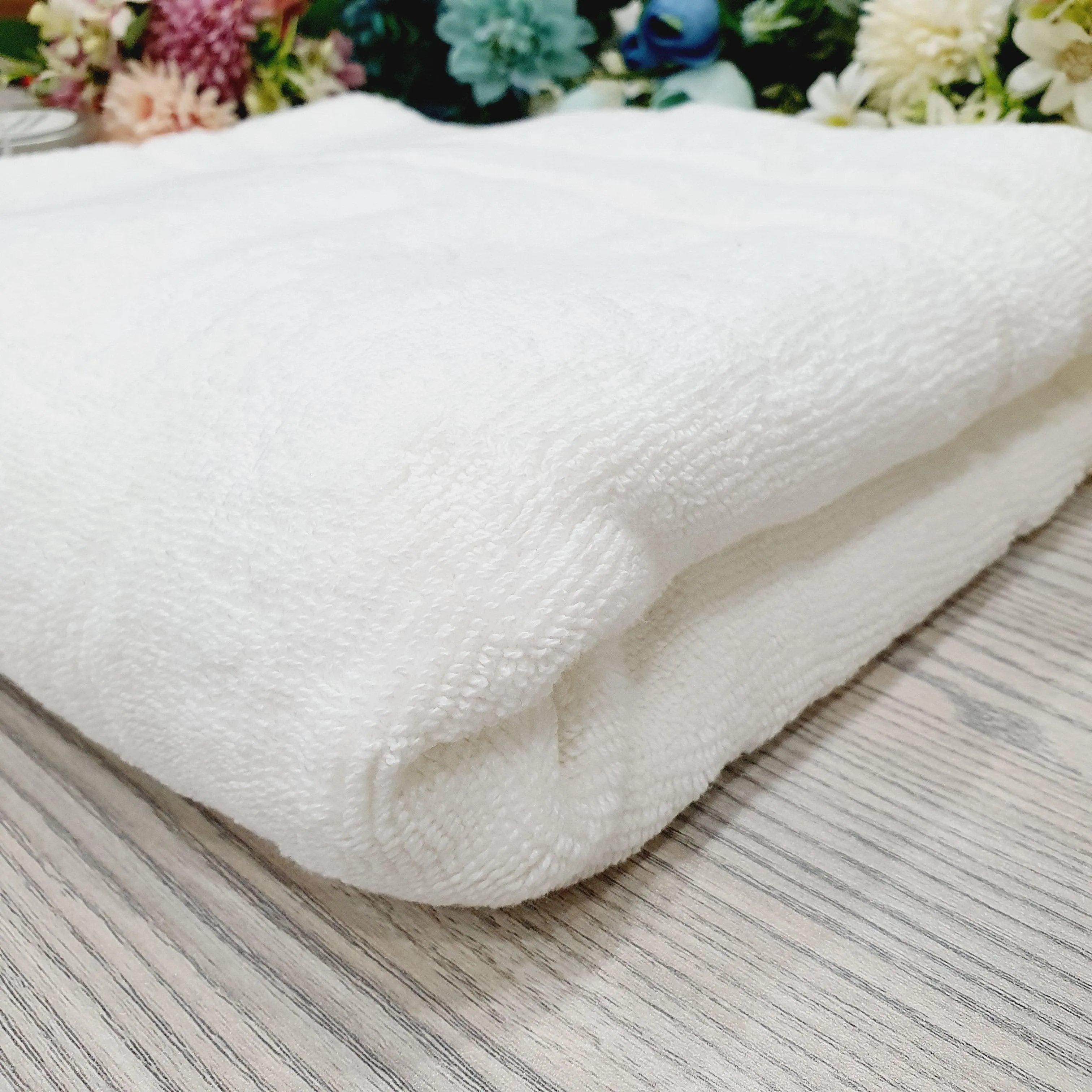 Export Quality Super Soft White Small Towel