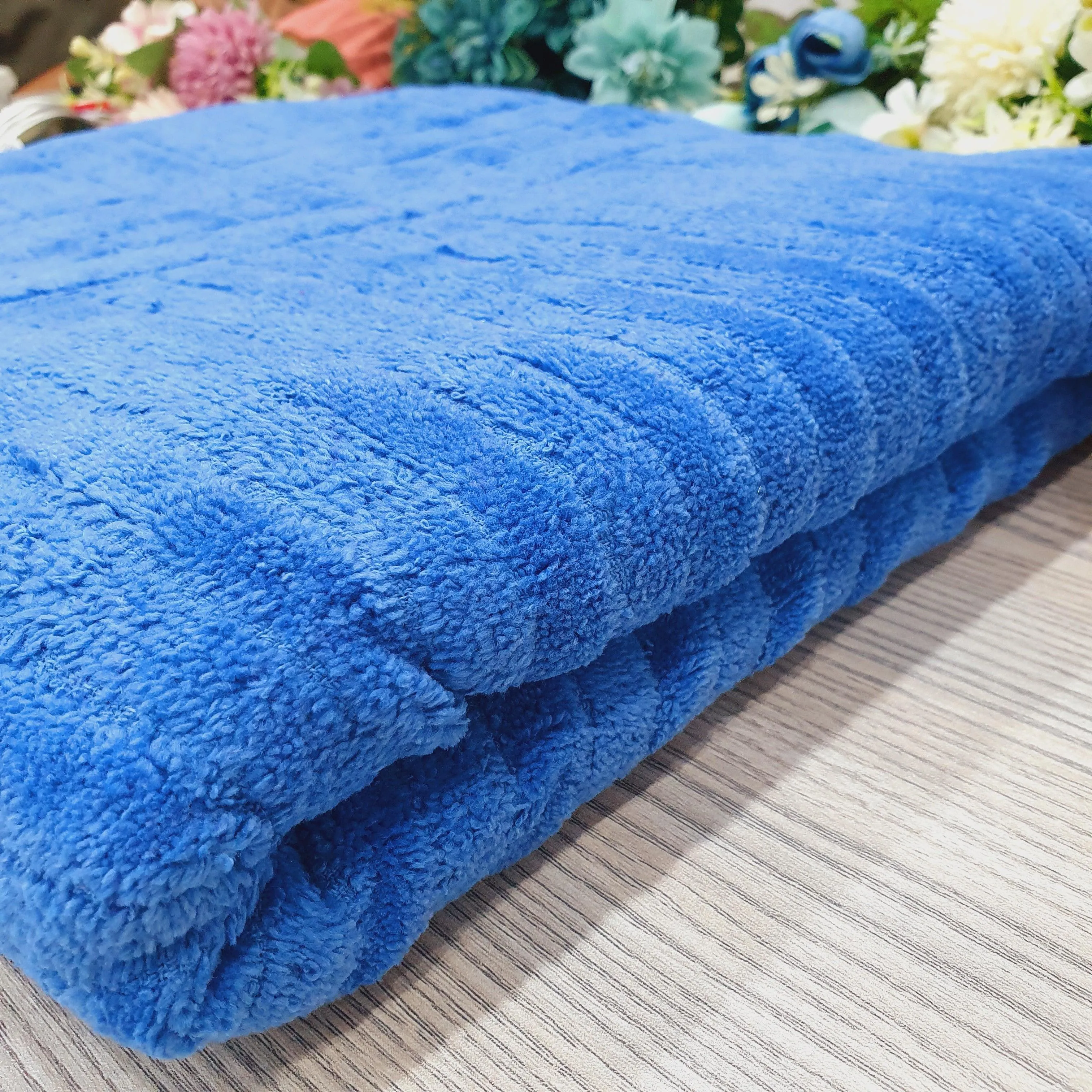 High Quality Velvet-Effect Large Towel - Multiple Colors