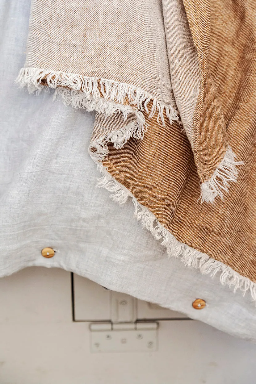 Linen throw hazel