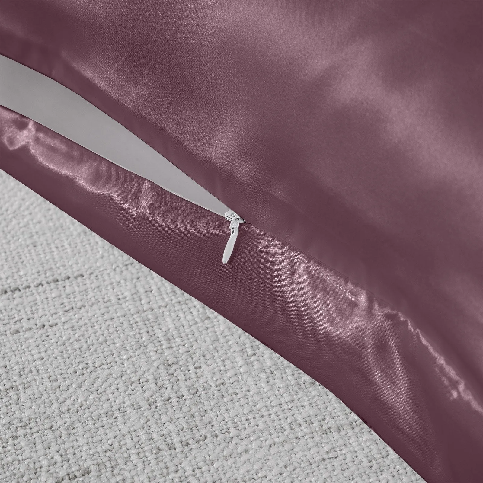 Royal Comfort Pure Silk Pillow Case 100% Mulberry Silk Hypoallergenic Pillowcase 51 x 76 cm Malaga Wine