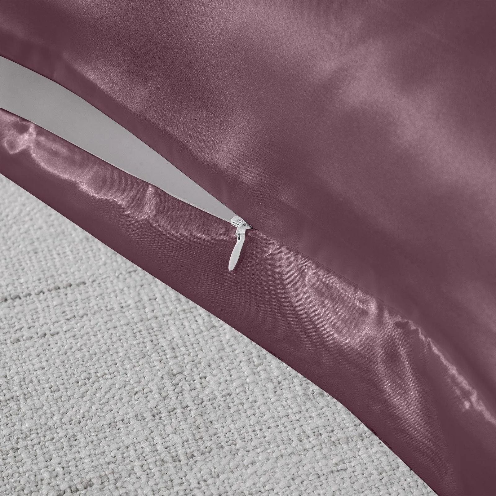 Royal Comfort Pure Silk Pillow Case 100% Mulberry Silk Hypoallergenic Pillowcase - Malaga Wine