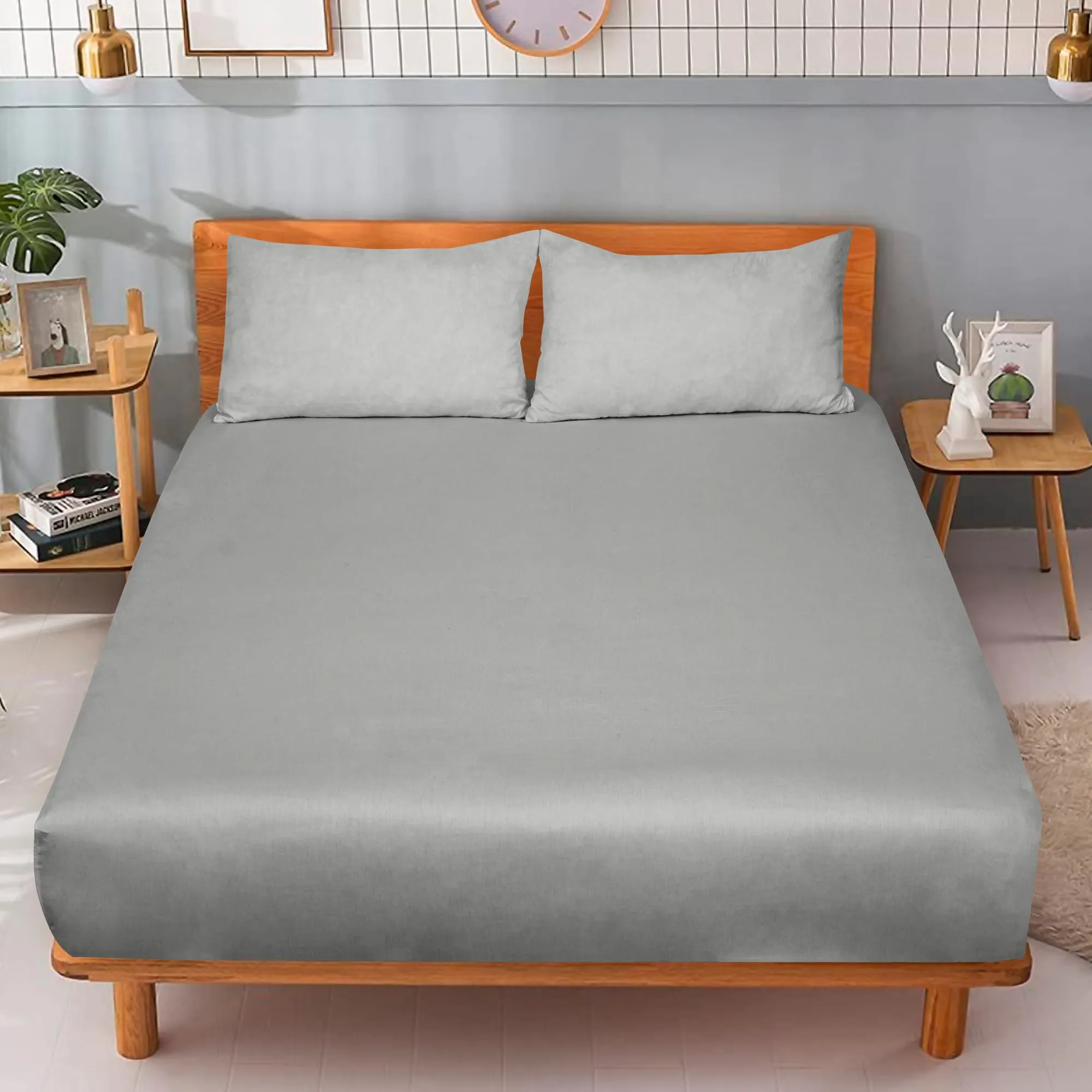 Royale LINENS 300 Thread Count 100% Long Staple Combed Cotton Fitted Sheet - Soft Deep Pocket Bottom Sheet - Silver Fitted Sheet Queen Size - Queen Fitted Sheet Only - Elastic Sheet (Queen, Silver)