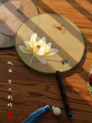 Suzhou Embroidery Hand-made Double-sided Embroidery Fan Chinese Style Sandalwood Real Silk Palace Fan 0049