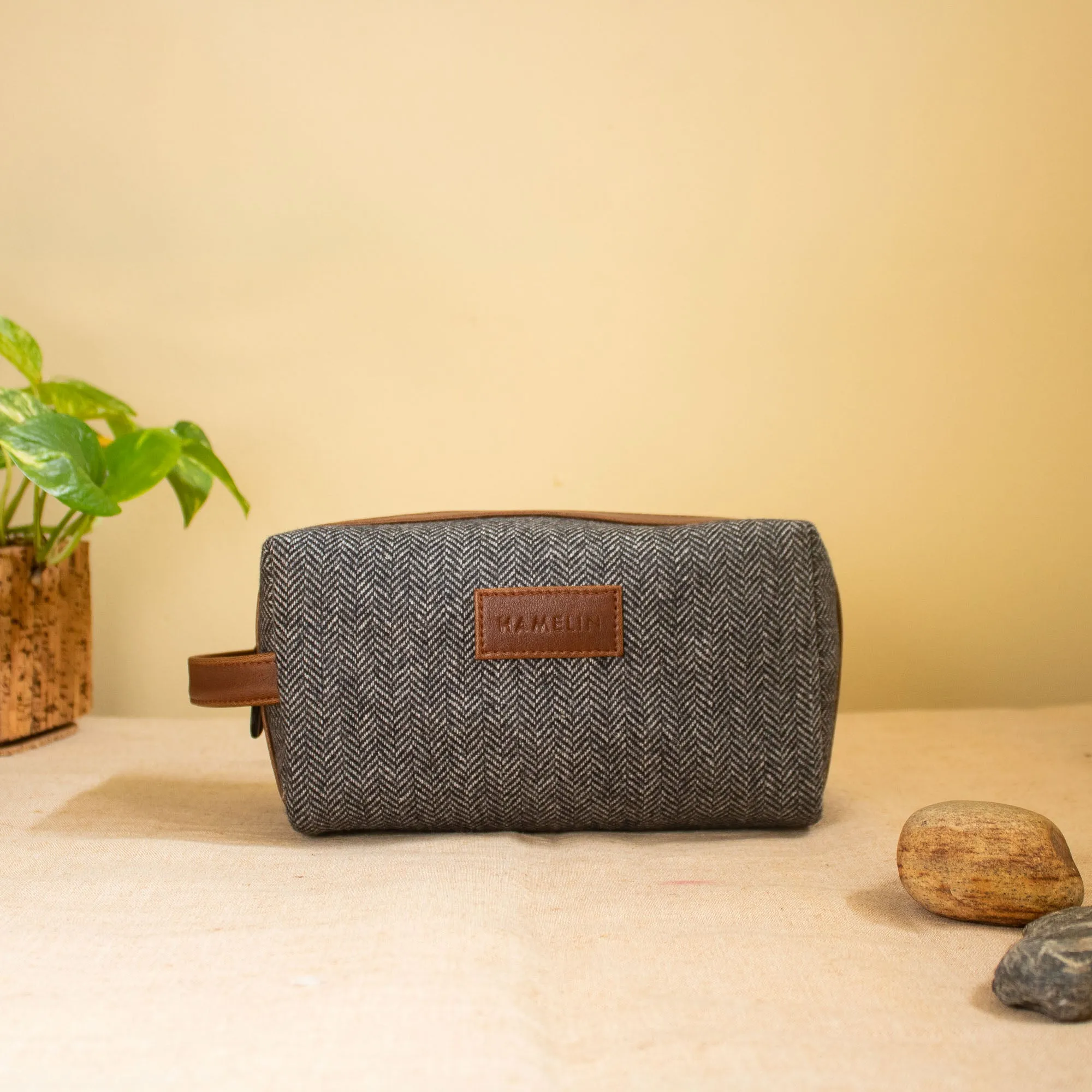 Tweed DOPP Kit for Men (Grey Herringbone)