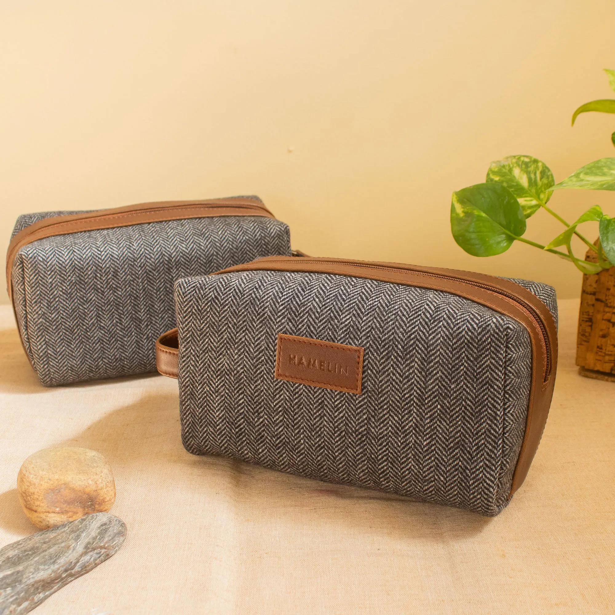 Tweed DOPP Kit for Men (Grey Herringbone)